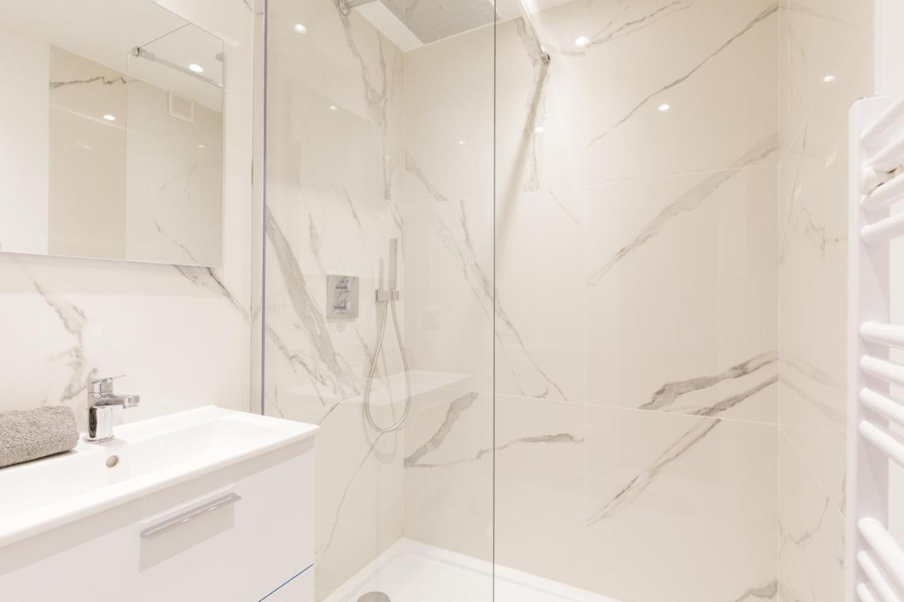 Suite 118 - Piscine - 50 Metres Plage - Terrasse - Clim - Wifi Cannes Eksteriør bilde