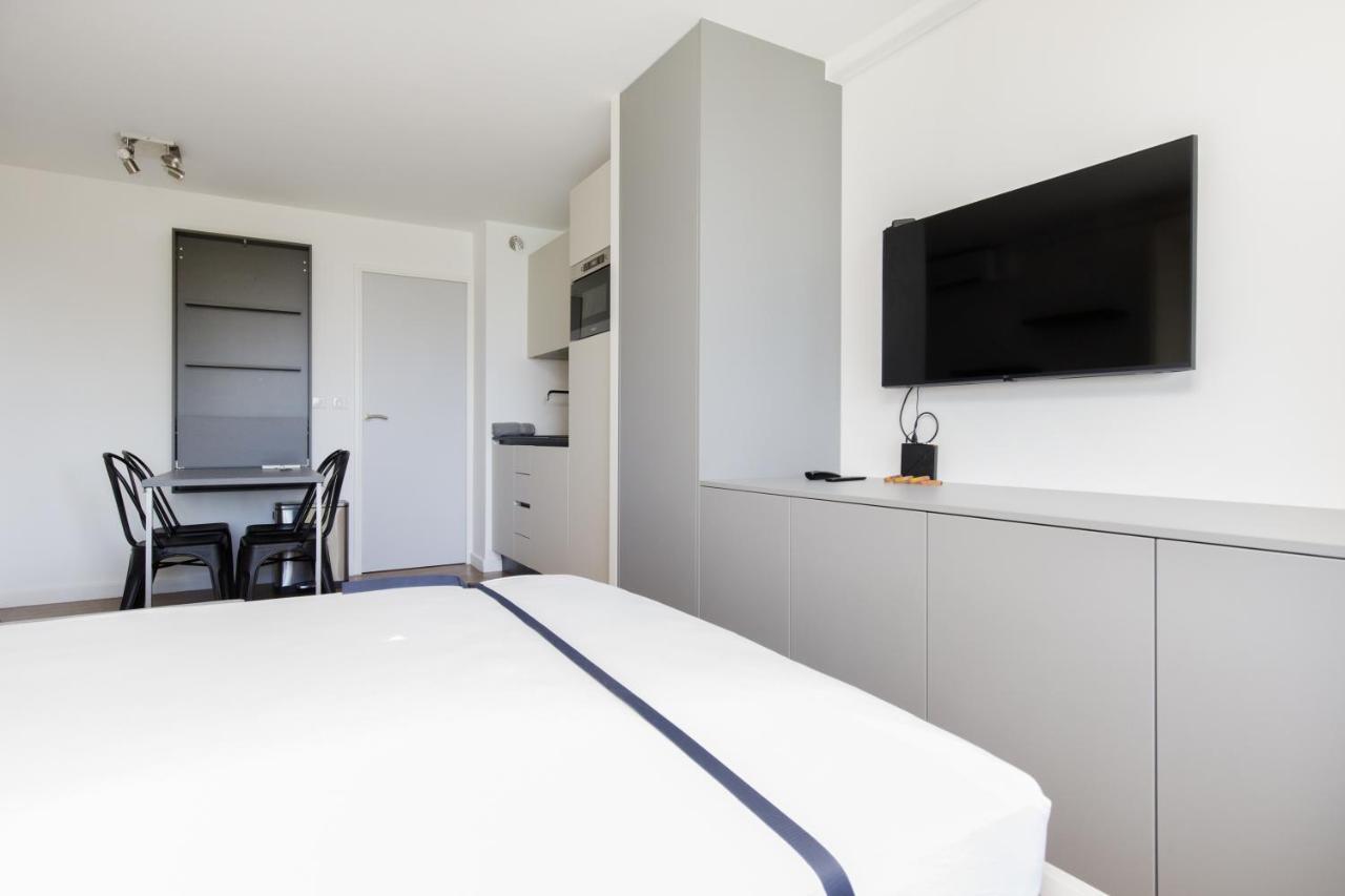 Suite 118 - Piscine - 50 Metres Plage - Terrasse - Clim - Wifi Cannes Eksteriør bilde